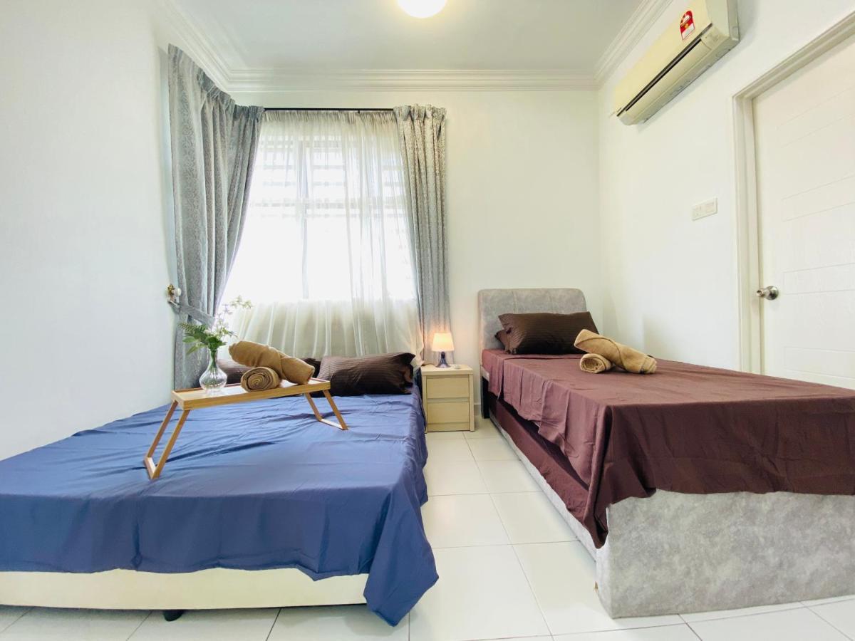 Cozy 1-10 Pax 4Qbeds 2Sbeds Shah Alam Sec7, I-City Екстериор снимка
