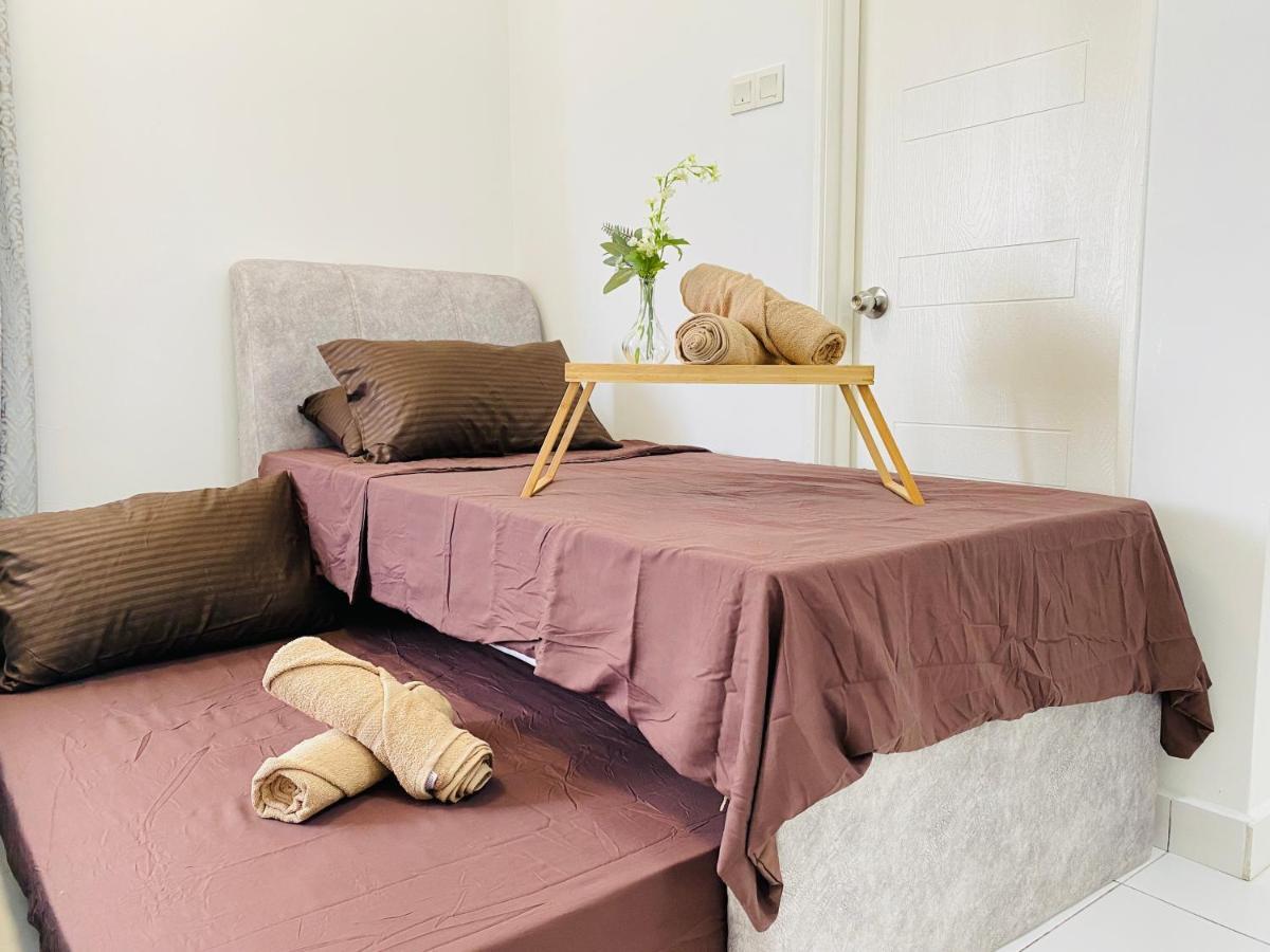 Cozy 1-10 Pax 4Qbeds 2Sbeds Shah Alam Sec7, I-City Екстериор снимка