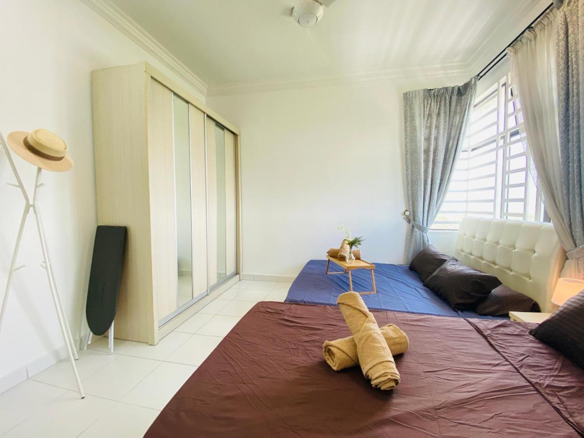 Cozy 1-10 Pax 4Qbeds 2Sbeds Shah Alam Sec7, I-City Екстериор снимка