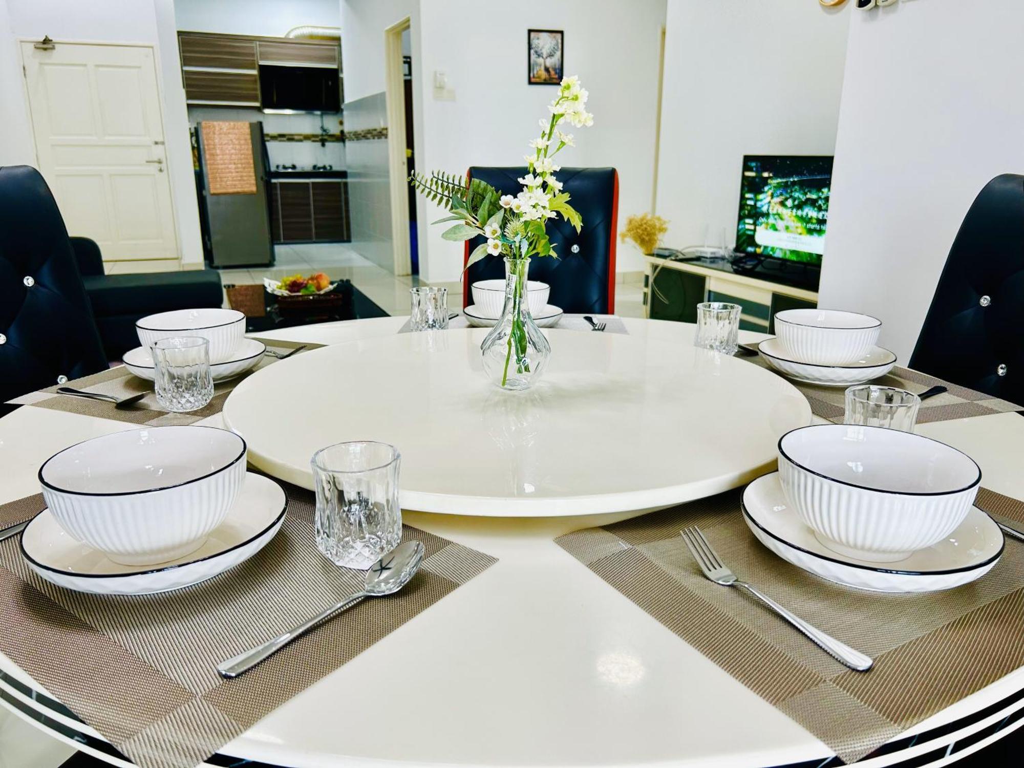 Cozy 1-10 Pax 4Qbeds 2Sbeds Shah Alam Sec7, I-City Екстериор снимка